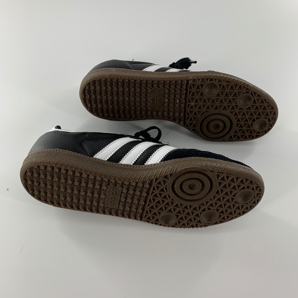 Mens Black and White Adidas Samba size 7.5 - Picture 3 of 5